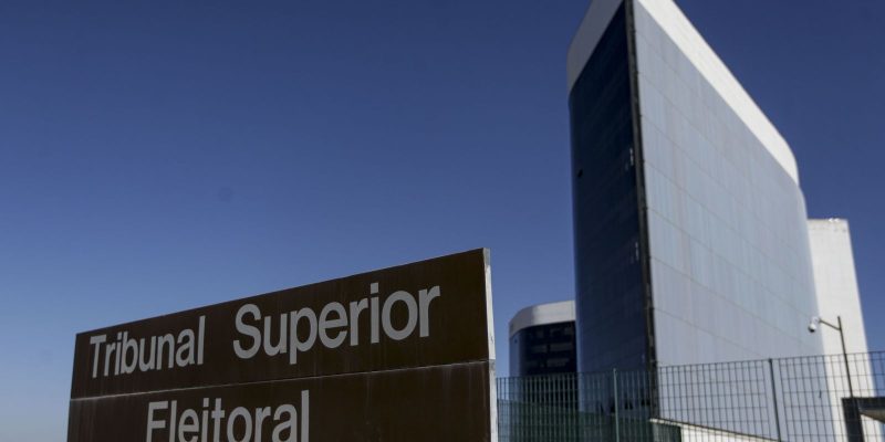 TSE aprova regras para restringir live eleitoral em residência oficial