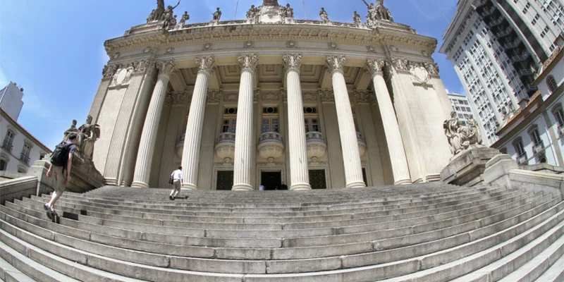 Condenados por preconceito racial não poderão assumir cargos no RJ