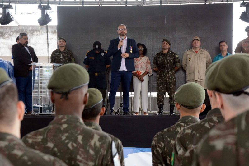 Prefeito Rodrigo Drable prestigia formatura de soldados do Tiro de