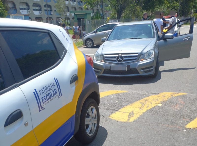 Patrulha Escolar de Volta Redonda flagra adolescente de 16 anos dirigindo carro entregue pelo pai
