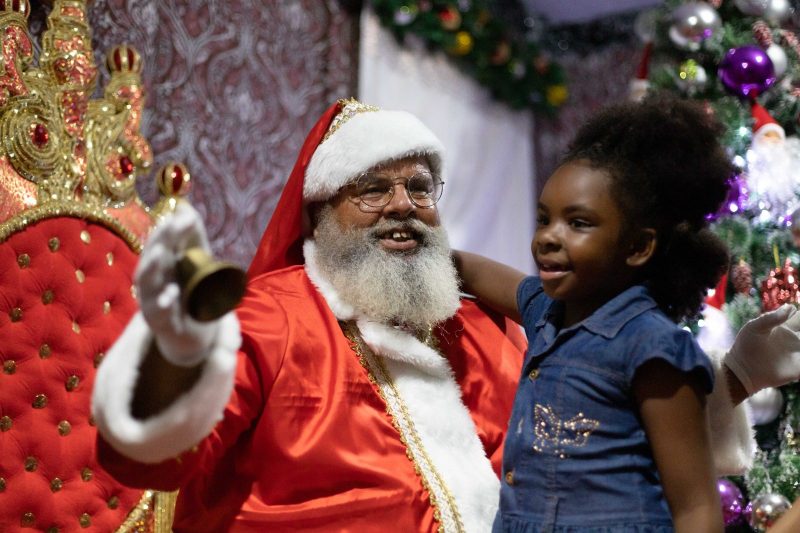 Bom Velhinho entrega milhares de presentes em mais de 15 dias do ‘Natal da Cidadania’, em Volta Redonda