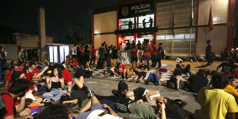 Justiça mantém presos envolvidos em ato contra privatização da Sabesp