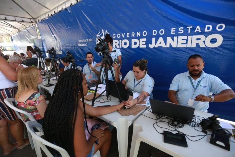 ‘Conexão Mega Cidadania’ da Prefeitura de Volta Redonda ofereceu diversos serviços gratuitos na Praça Brasil