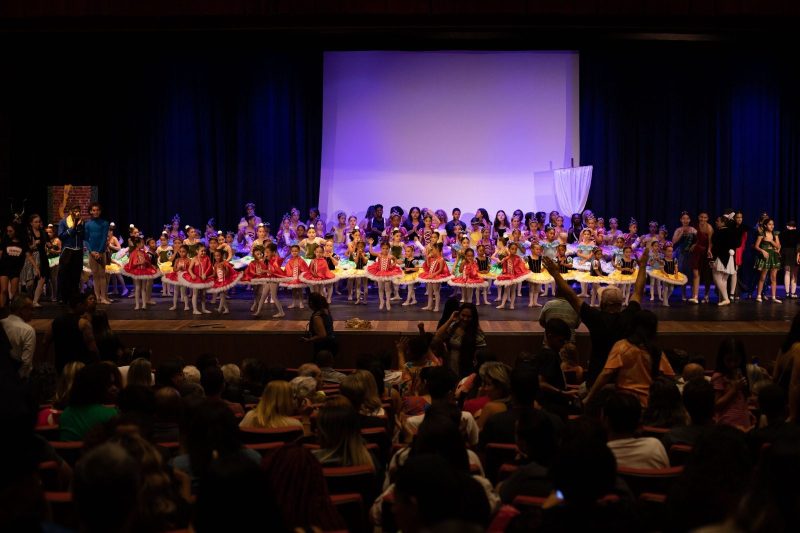 Prefeitura de Volta Redonda conclui reforma do Teatro da Fevre