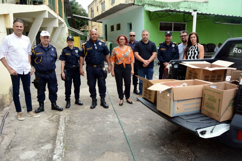 Guarda Municipal de Barra Mansa doa quase uma tonelada de