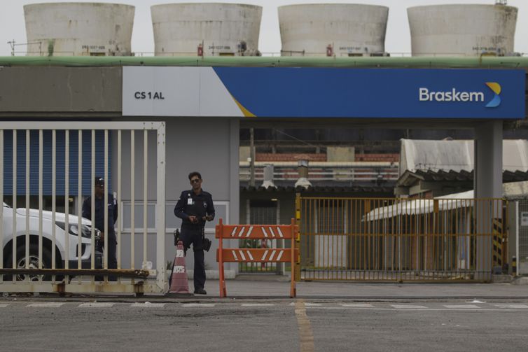 Joédson Alves/Agência Brasil Maceió (AL) 17/12/2023 – Entrada principal da mineradora Braskem, que está com rompimento na mina n°18 na lagoa de Mundaú
Foto: Joédson Alves/Agência Brasil