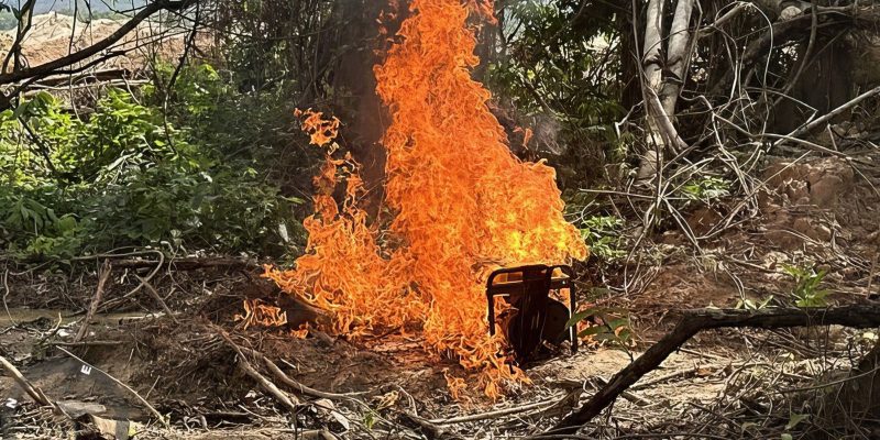 PF e Exército combatem extração ilegal de ouro em terra indígena