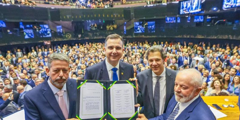 Entenda a reforma tributária promulgada nesta quarta