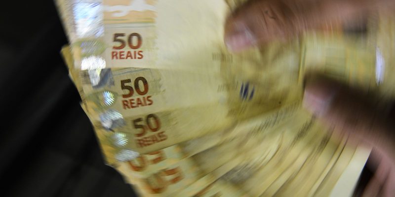 Teto de juros do consignado do INSS cairá para 1,8% ao mês
