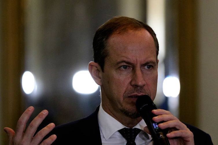 Rio de Janeiro (RJ), 06/10/2023 - O secretário-executivo do ministério da Justiça e Segurança Pública, Ricardo Cappelli, e o governador do Rio de Janeiro, Claudio Castro, falam com a imprensa após reunião no Palácio Guanabara. Foto:Tânia Rêgo/Agência Brasil