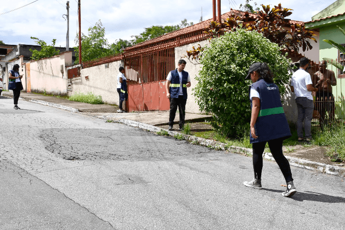 PREFEITURA DE RESENDE REALIZA CADASTROS PARA REGULARIZAÇÃO FUNDIÁRIA NO BAIRRO VICENTINA