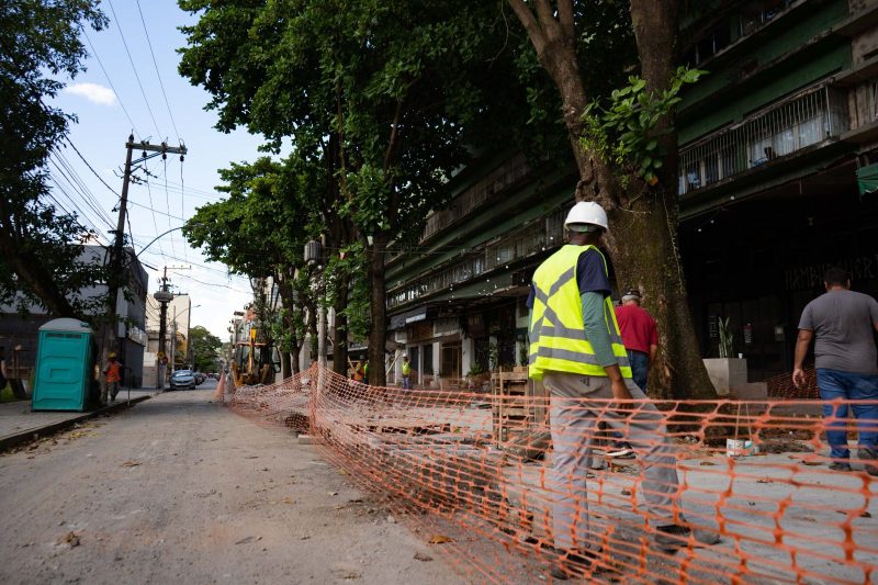 Volta Redonda: Trecho da Avenida 17 de Julho que passa por obras do Plano de Mobilidade Urbana é reaberto para trânsito de veículos