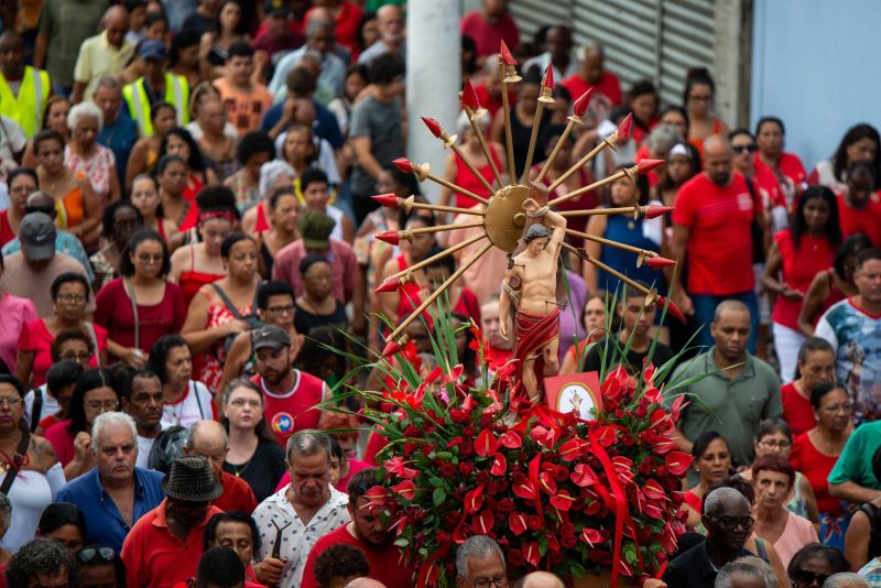 Barra Mansa celebra Dia de Sao Sebastiao com majestosa procissao