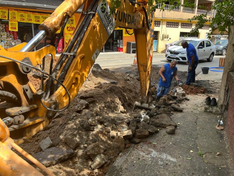 Saae realiza manutencao de rede de abastecimento em tres bairros