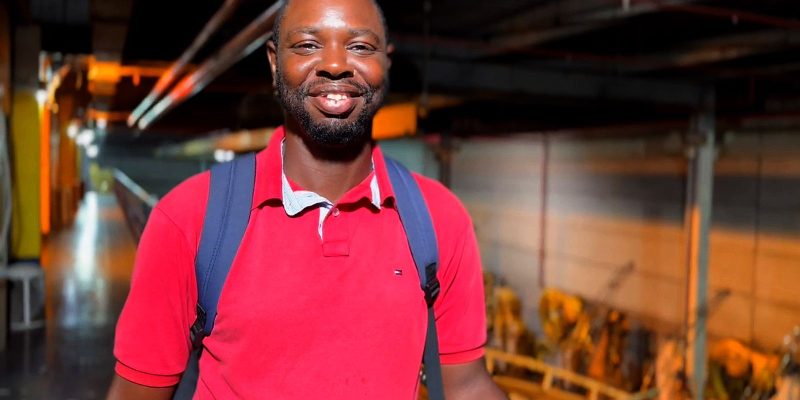 Homem que levou chicotadas no Rio em 2023 será João Cândido na Sapucaí