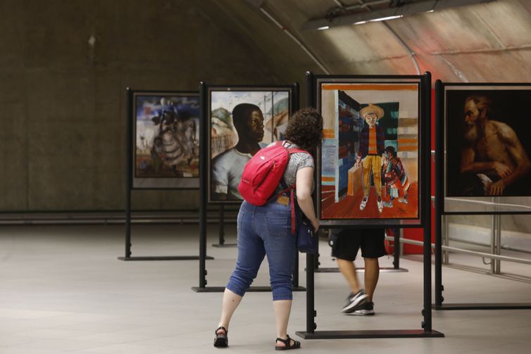 São Paulo, (SP), 24/01/2024 - Estação do Metrô Higienópolis-Mackenzie realiza mostra celebrando os 120 anos de Cândido Portinari. Foto Paulo Pinto/Agência Brasil