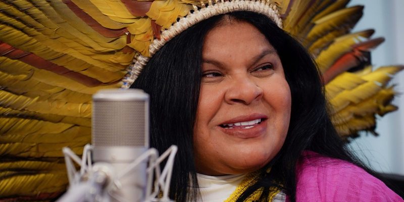 Sônia Guajajara é atendida em hospital após passar mal em compromisso