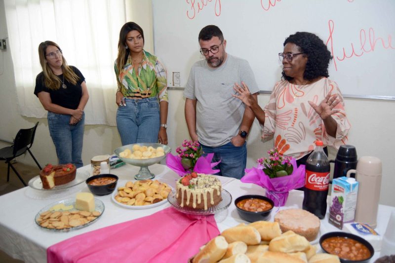 Fatima Lima participa de cafe da manha em homenagem ao