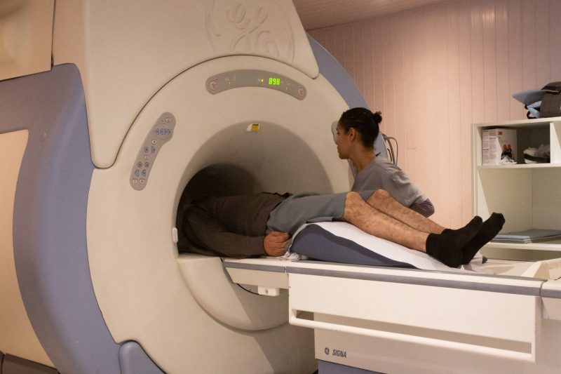 Volta Redonda encaminha fim da fila de espera por ressonância magnética pelo SUS