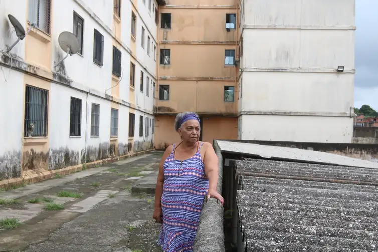 São Paulo (SP), 16/02/2024 - Doné Kika de Bessen, que foi removida do Bixiga para um dos prédios da Companhia Metropolitana de Habitação - CoHab na Cidade Tiradentes, fala sobre a ocupação da zona leste.  Foto: Rovena Rosa/Agência Brasil