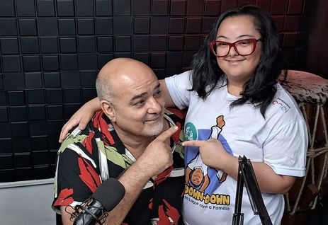 Instituto Gingas Instituto Gingas e o Dia Mundial da Síndrome de Down. -Mestre Bujão e a aluna Bebel, artista com síndrome de down. Foto: Instituto Gingas