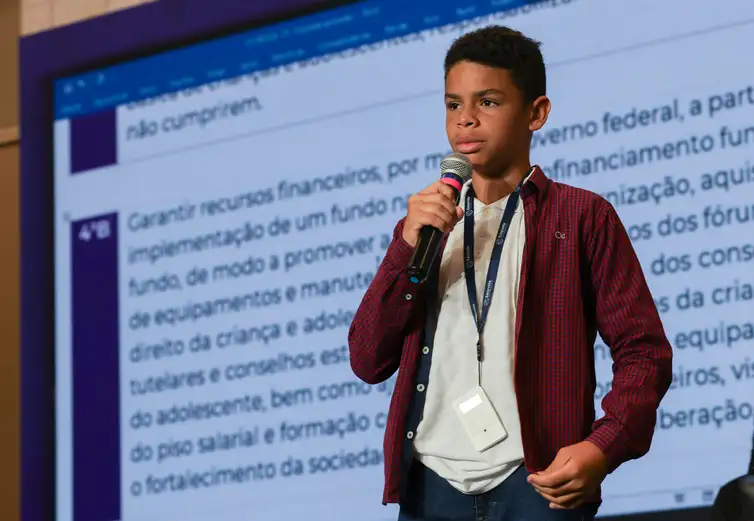 Jose Cruz/Agência Brasil Brasília-DF, 04/04/2024, - 12ª Conferência Nacional dos Direitos da Criança e do Adolescentes. Na foto: Arthur Caldeira Nacimento. Foto: Jose Cruz/Agência Brasil