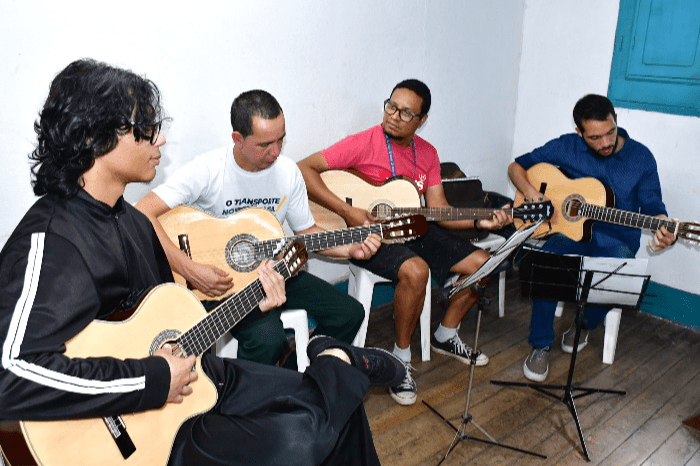ESCOLA DAS ARTES DE RESENDE ABRE INSCRIÇÕES PARA AULAS DE MÚSICA NO PERÍODO DA NOITE 