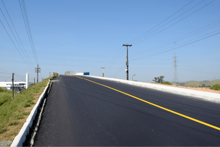 FIM DE UMA ESPERA DE 50 ANOS: RESENDE CONCLUI A DUPLICAÇÃO DO VIADUTO SOBRE A LINHA FÉRREA, NA BARRA III 
