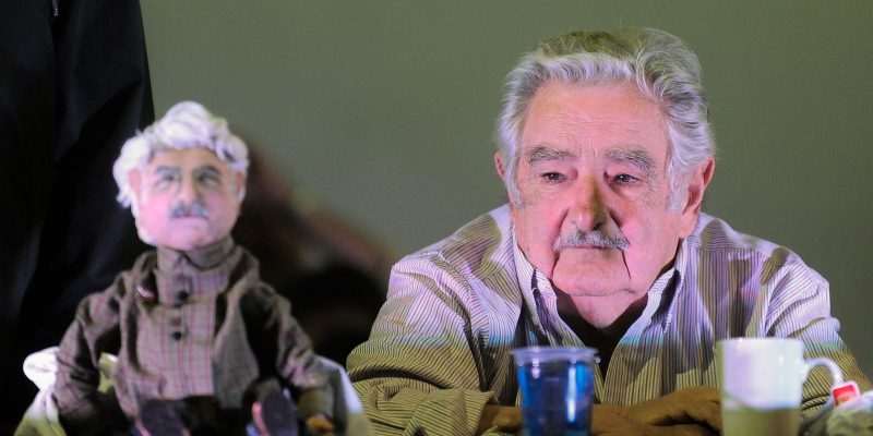 Pepe Mujica anuncia que está com câncer no esôfago