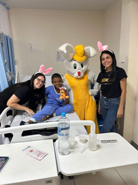 Crianças internadas no Hospital do Retiro, em Volta Redonda, têm festa de Páscoa