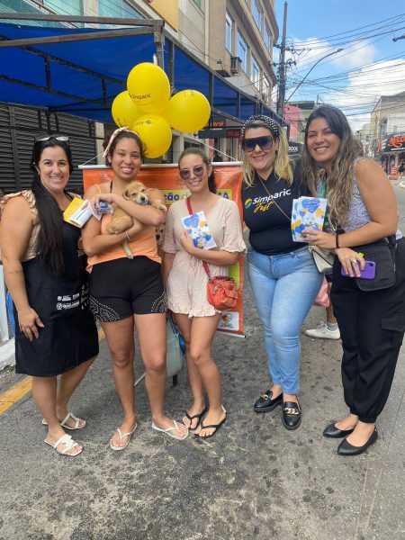 Vinte e quatro cães e gatos ganham tutores graças a espaço de adoção da Prefeitura de Volta Redonda