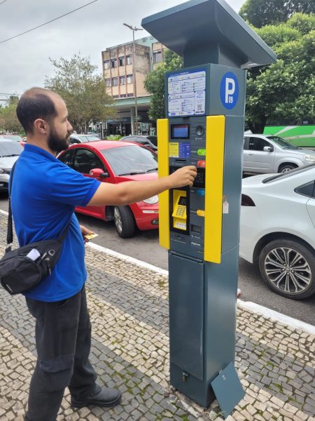 Estacionamento rotativo amplia formas de atendimento em Volta Redonda