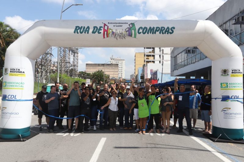 Primeira edição de 2024 da ‘Rua de Compras’ é realizada na Avenida Amaral Peixoto