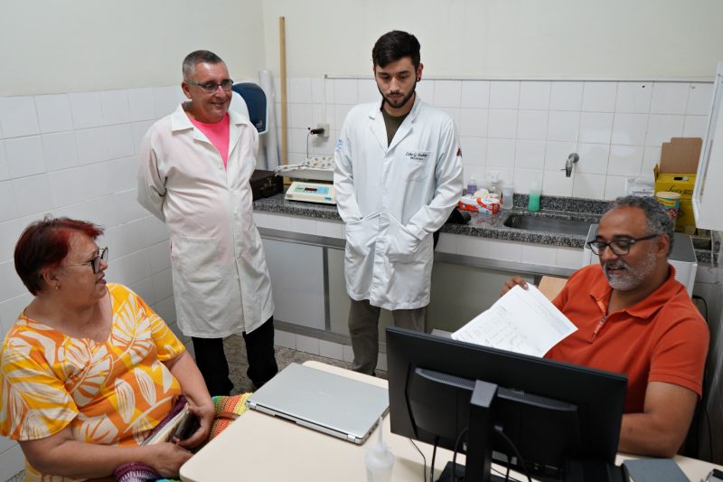 Pacientes com fibromialgia e Parkinson relatam melhora com tratamento à base de canabidiol em Volta Redonda