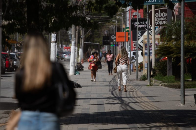 Volta Redonda: comércio da Rua 33 é opção para compras no Dia das Mães