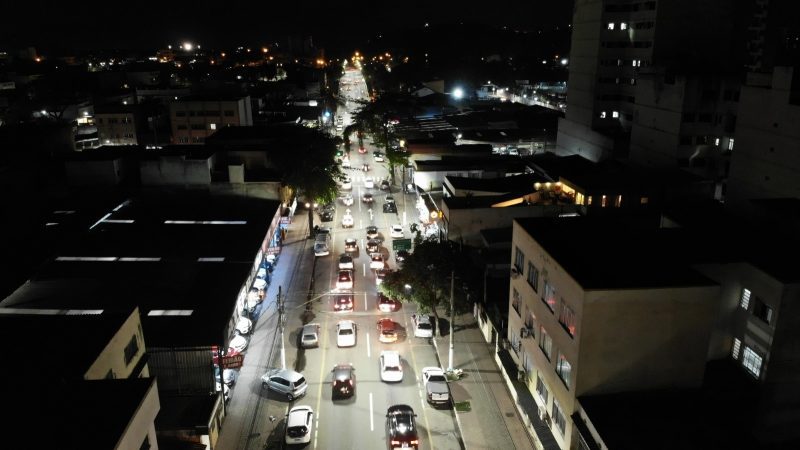 Volta Redonda já instalou lâmpadas de LED em mais de 19 mil pontos da cidade