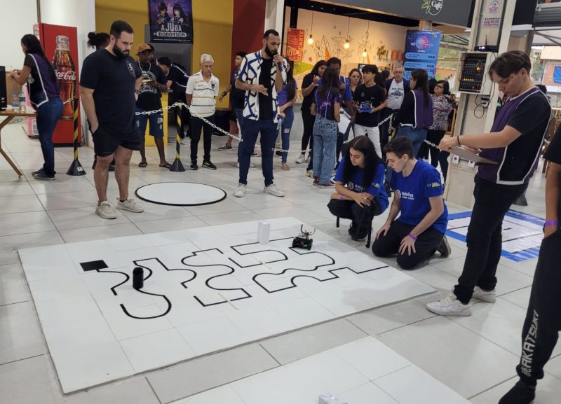 Estudantes da rede pública de Volta Redonda conquistam quatro medalhas em torneio de robótica no fim de semana