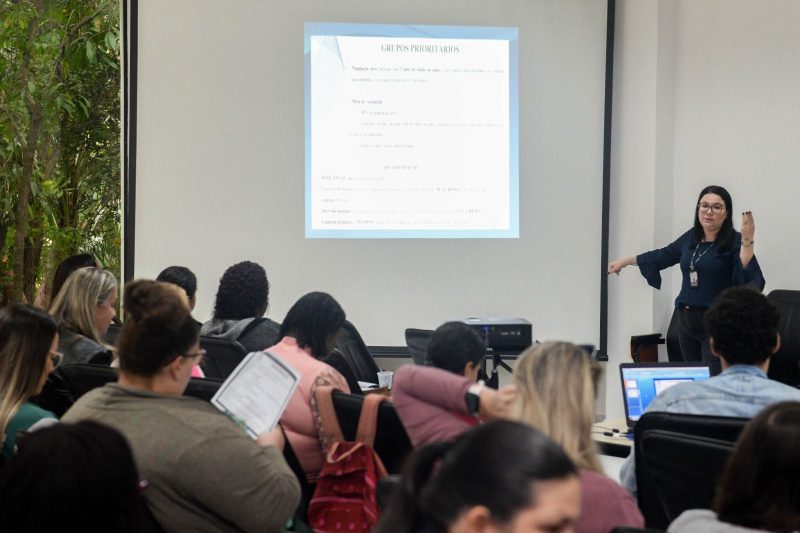 Barra Mansa inicia aplicacao da nova vacina contra Covid 19 nesta