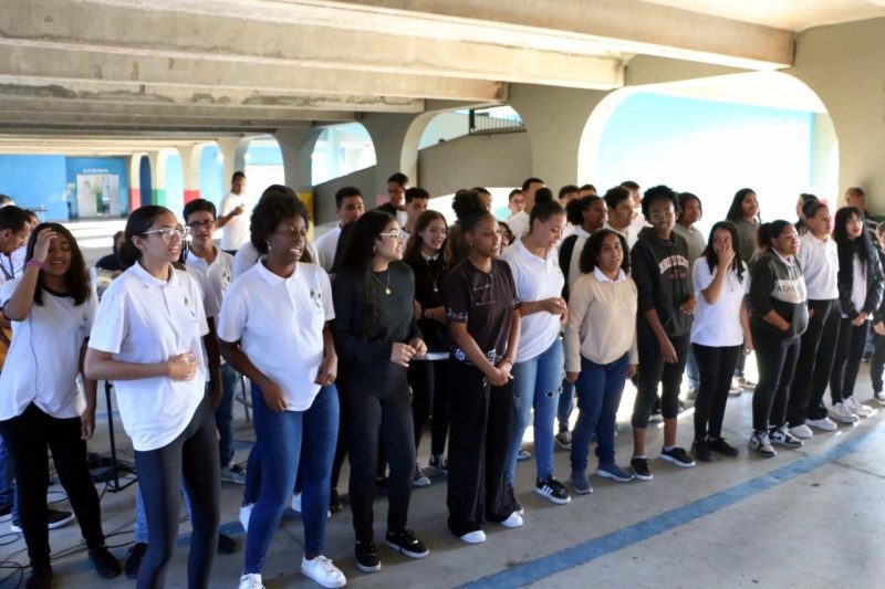 Escola Vocacionada a Musica realiza mais uma edicao do show