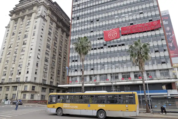 Porto Alegre (RS), 19/06/2024 - Edifício no Centro Histórico aonde vivem famílias de ocupações do MTST. Foto: Bruno Peres/Agência Brasil