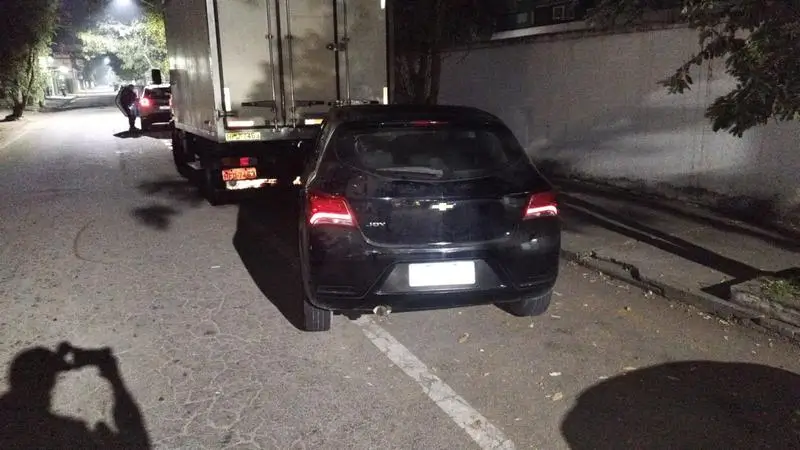 Carro furtado é recuperado 72h
