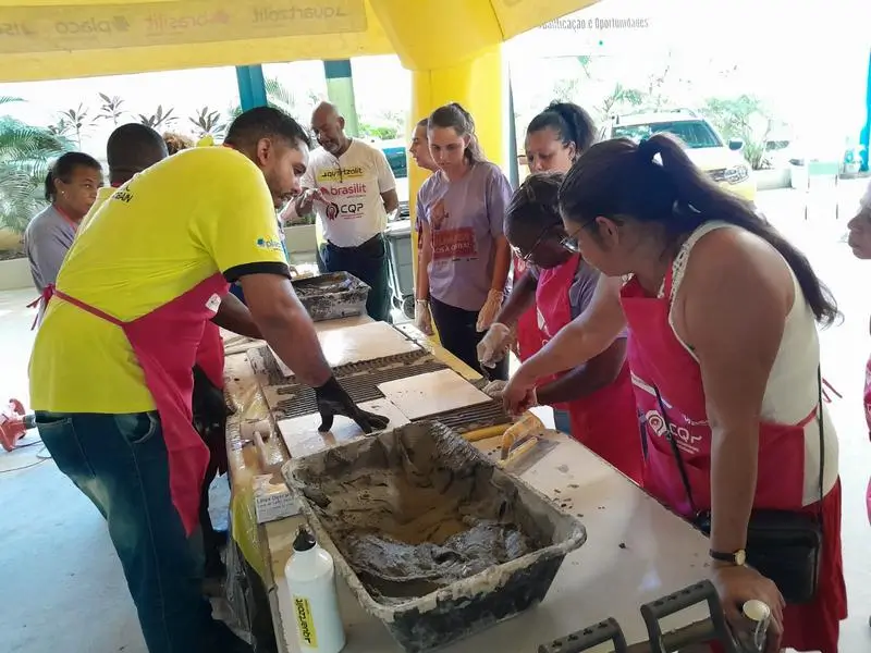 projeto Mulheres Mãos à Obra