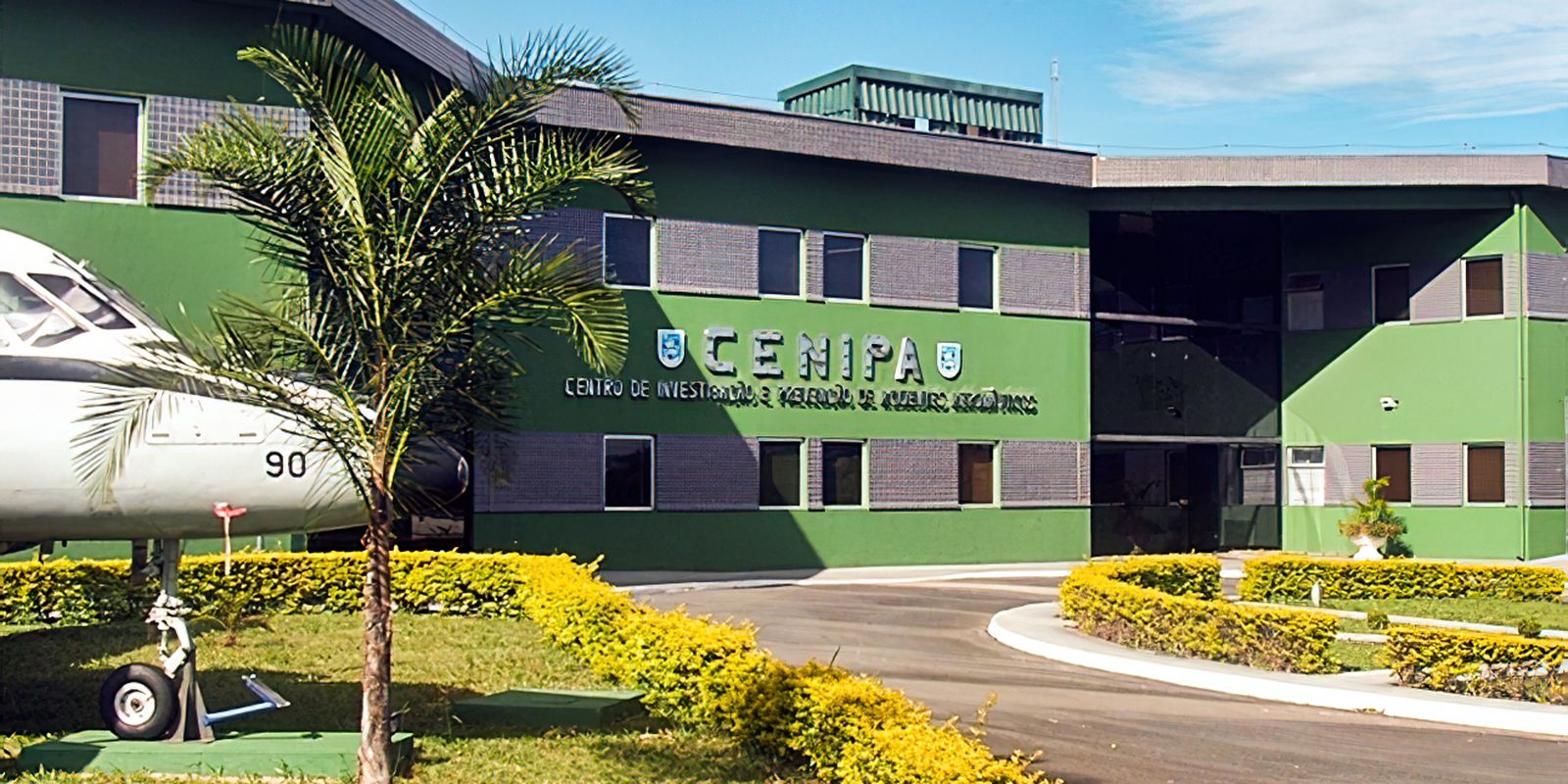 Cenipa está com caixas-pretas da aeronave que caiu no interior de SP