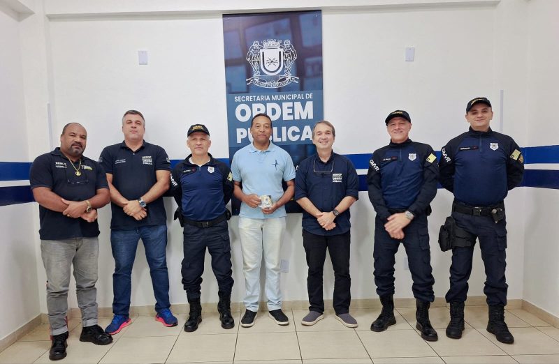 Ordem Pública de Volta Redonda presta homenagem a guarda municipal que atuou por mais de 30 anos na corporação