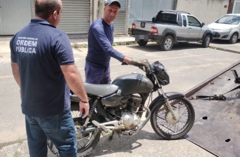 Moto barulhenta, sem placa e com chassi raspado é apreendida em Volta Redonda