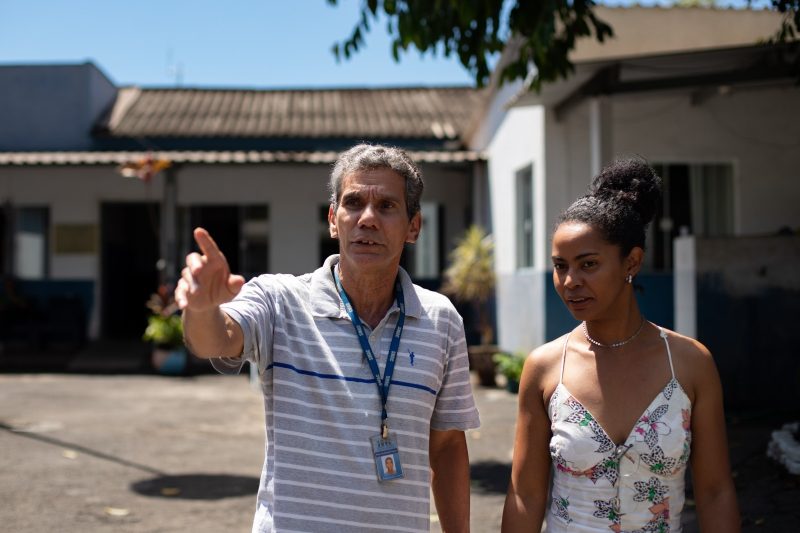 Do acolhimento recebido ao cuidado ofertado: profissional da Assistência Social de Volta Redonda supera a situação de rua