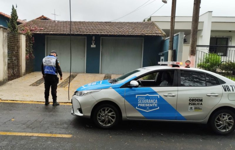Denúncia em grupo de WhatsApp da Ordem Pública leva a prisão de homens que furtavam cabos em Volta Redonda