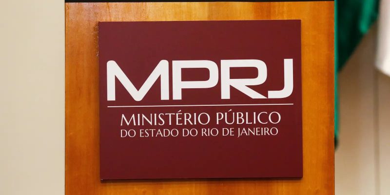 MPRJ faz ação para prender 22 policiais acusados de cobrar propina