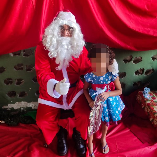 Fundação Beatriz Gama realiza festa de Natal em Volta Redonda