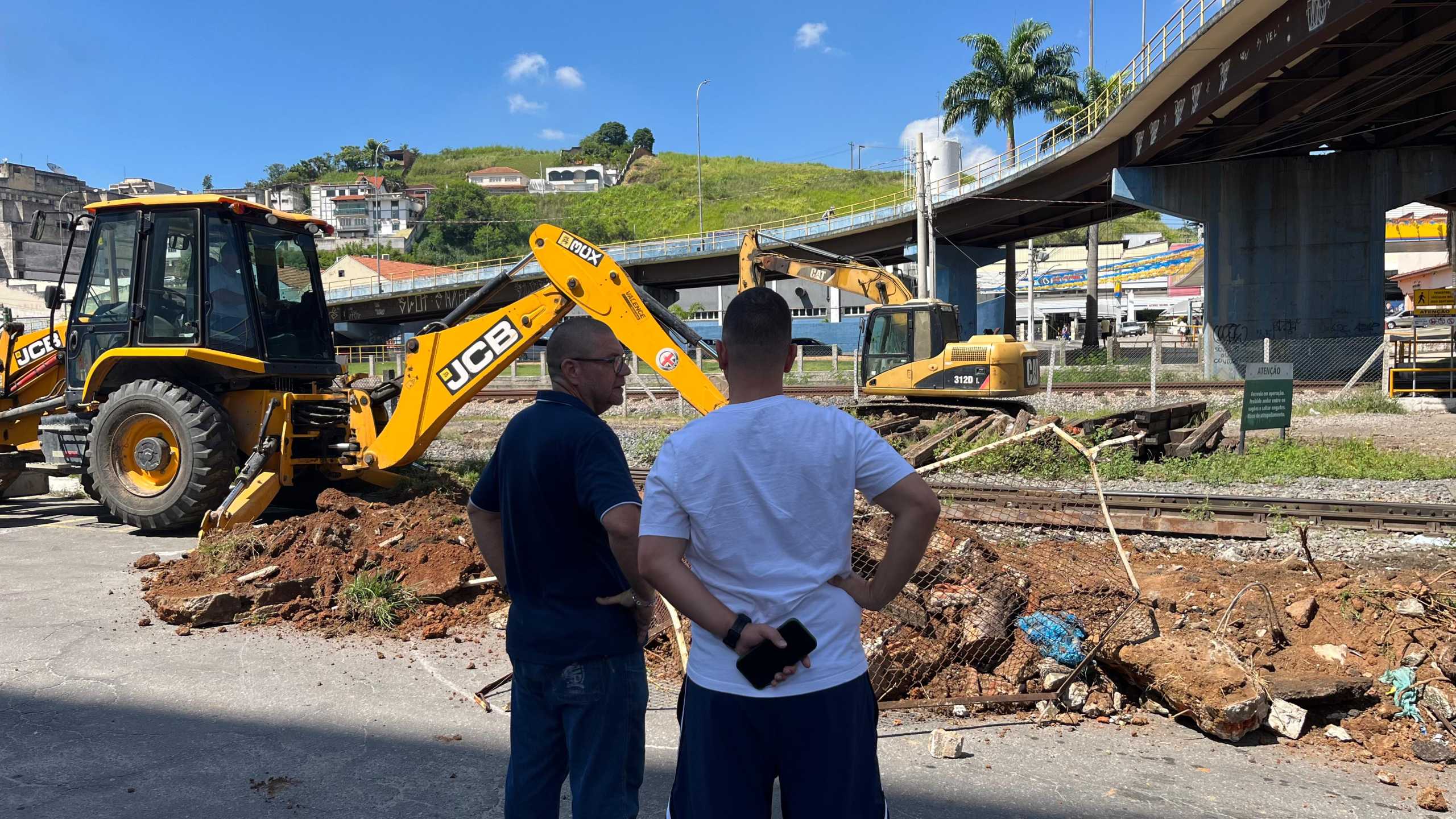 1739039954 Furlani acompanha intervencao na Rua Oscar da Silva Marins –